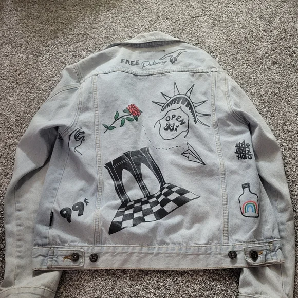 BROOKLYN CLOTH SIZE S BLUE DENIM JEAN JACKET GRAFFITI NEW YORK ALIEN ROSE - Picture 15 of 16